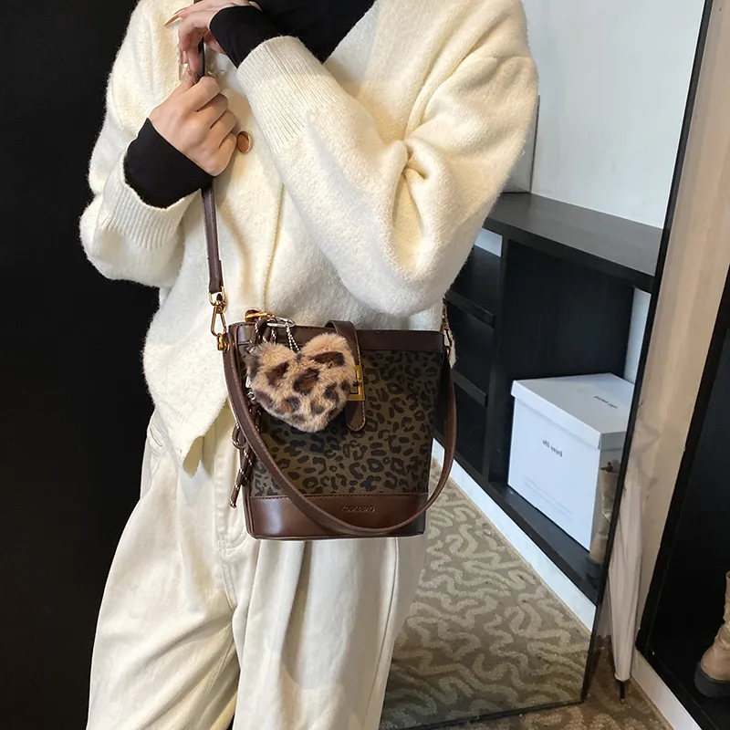 ALLDeaR PU Handbag Women's Leopard Print Coffee-3