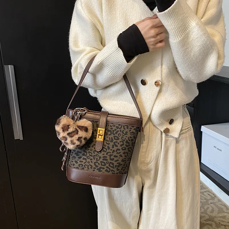 ALLDeaR PU Handbag Women's Leopard Print Coffee-1