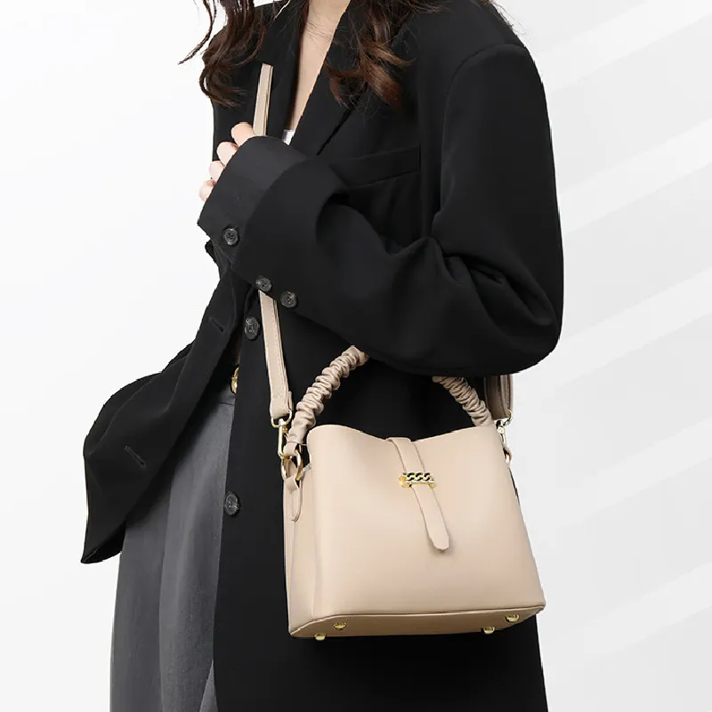 Cool Pu Shoulder Bag Regular Women's Black/Ecru/Yellow/Burgundy-8