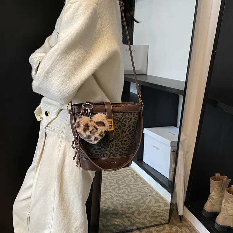 ALLDeaR PU Handbag Women's Leopard Print Coffee-2