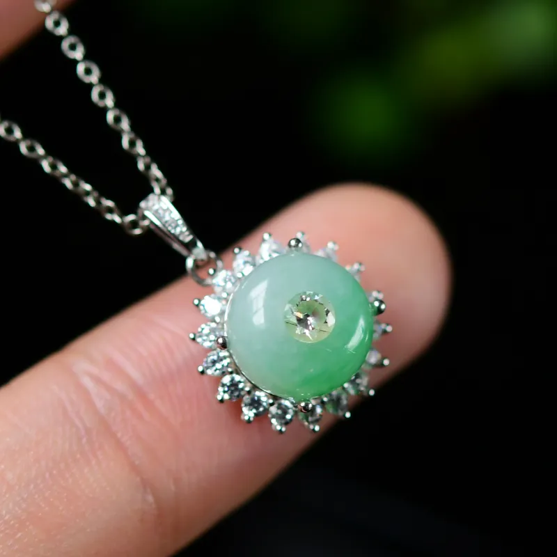 Xiao Tian Ice Glutinous Jadeite Pendants Women's-2