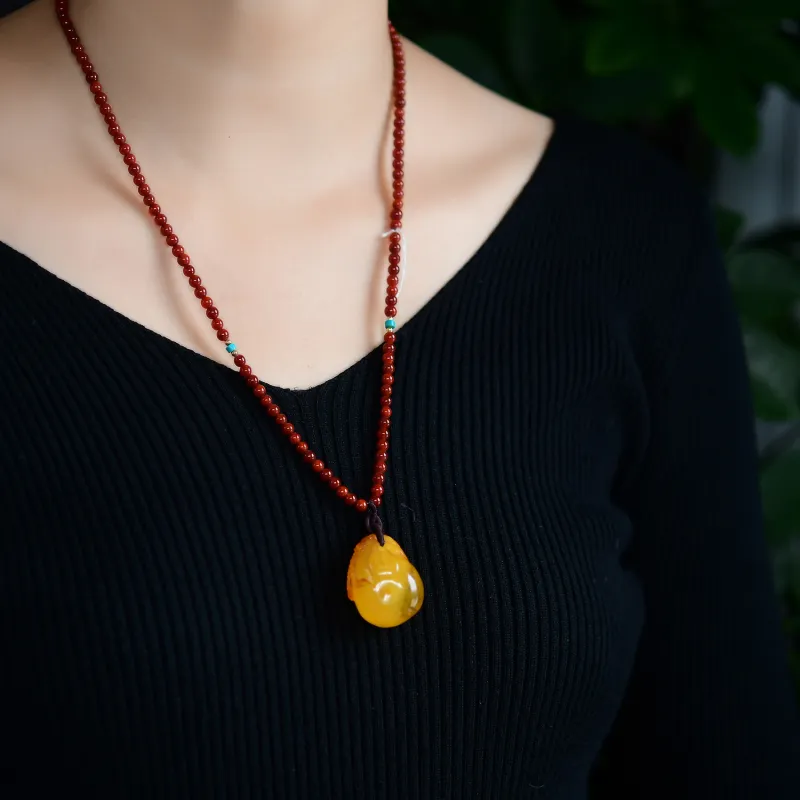 Xiao Tian Southern Red Agate Necklaces Unisex-4