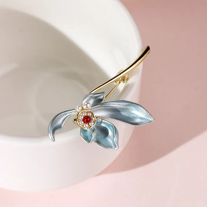 NATURALLYJOJO Zircon Brooches Women's Light Blue-3