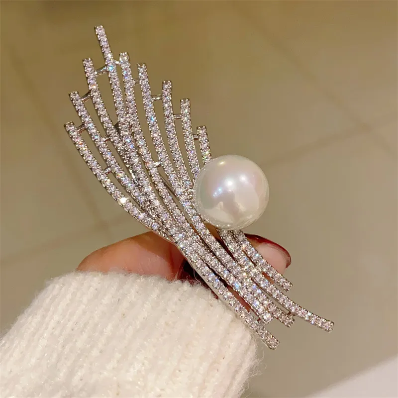 NATURALLYJOJO Faux Pearl Brooches Women's Silver-3