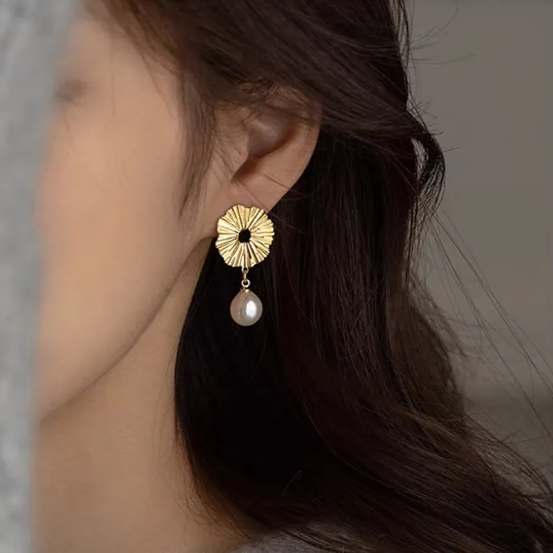 NATURALLYJOJO Freshwater Pearl Earrings Women's Gold-1