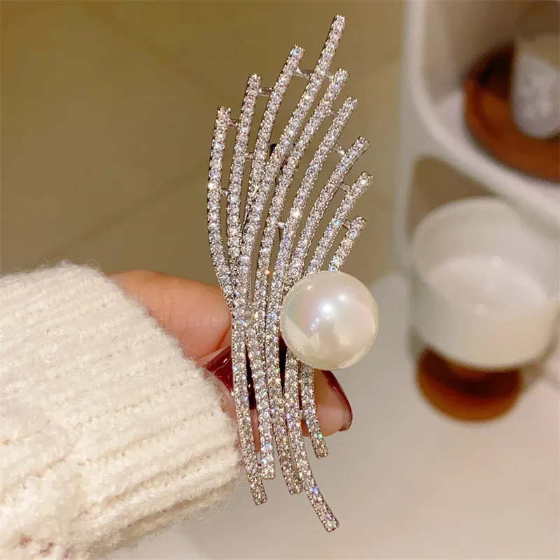 NATURALLYJOJO Faux Pearl Brooches Women's Silver-5
