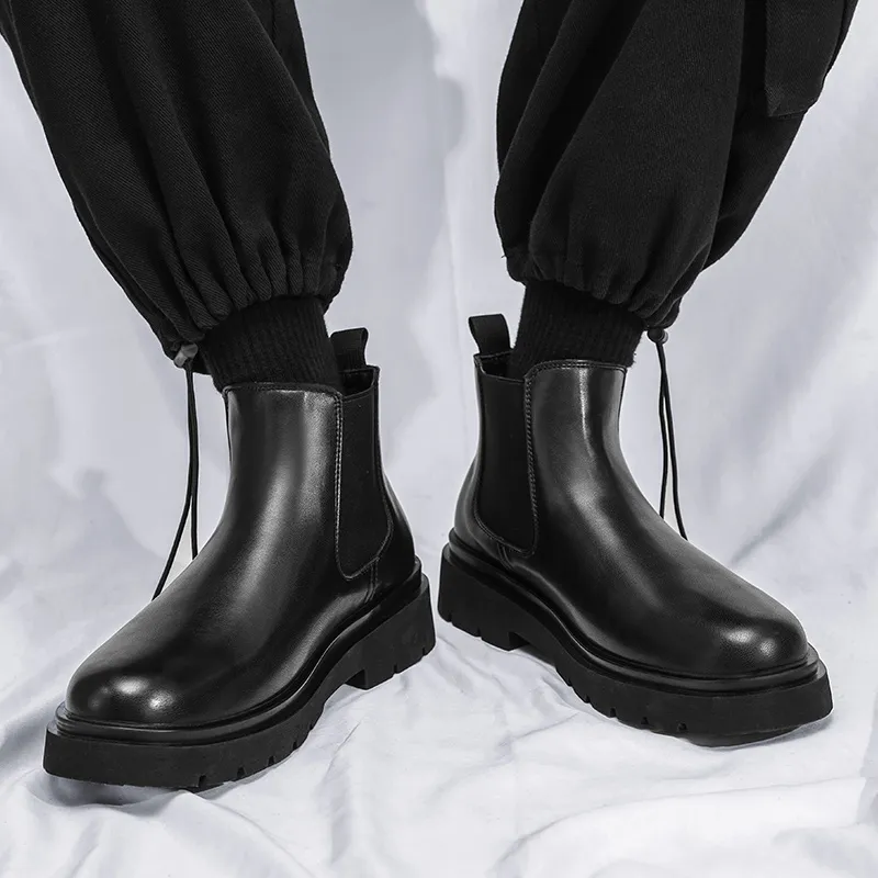 TFKY Short Chelsea Boots Men's Black-5