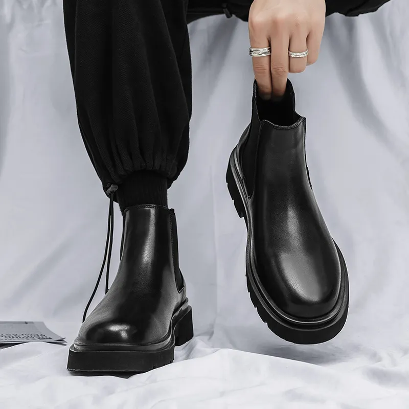 TFKY Short Chelsea Boots Men's Black-3