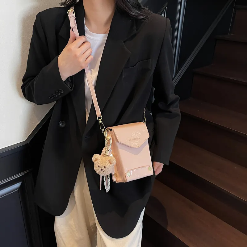 Three Ducklings PU Shoulder Bag Regular Women's Black/Pink/Ecru/Coffee-8
