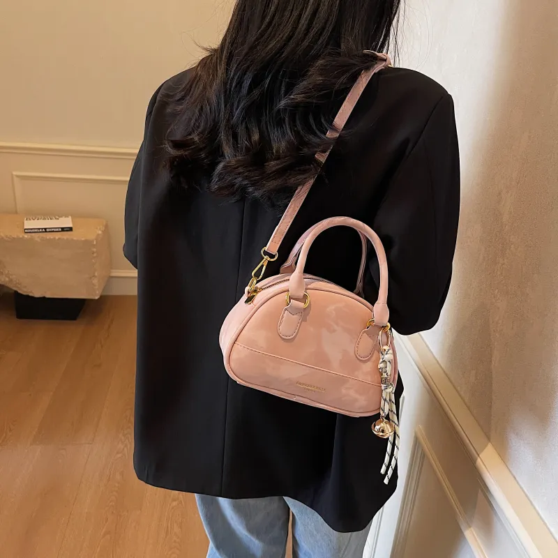Three Ducklings PU Handbag Regular Women's Ecru/Black/Pink/Silver-9
