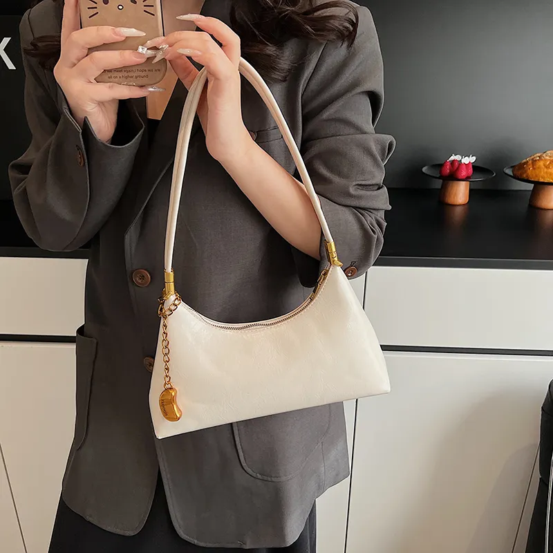 Three Ducklings PU Crossbody Bag Shoulder Bag Women's Ecru/Pink/Khaki/Green/Red/Black-2