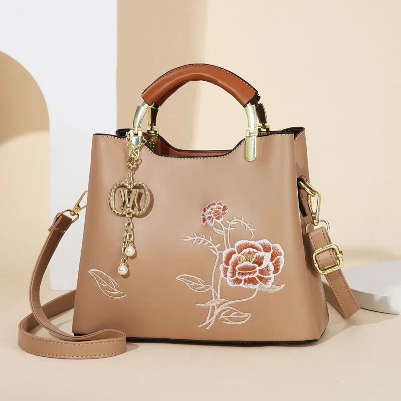 Three Ducklings PU Handbag Regular Women's Multicolor-4