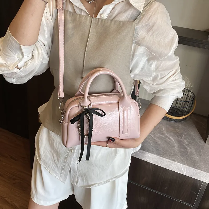 Three Ducklings PU Handbag Regular Women's Ecru/Silver/Black/Pink/Green-14