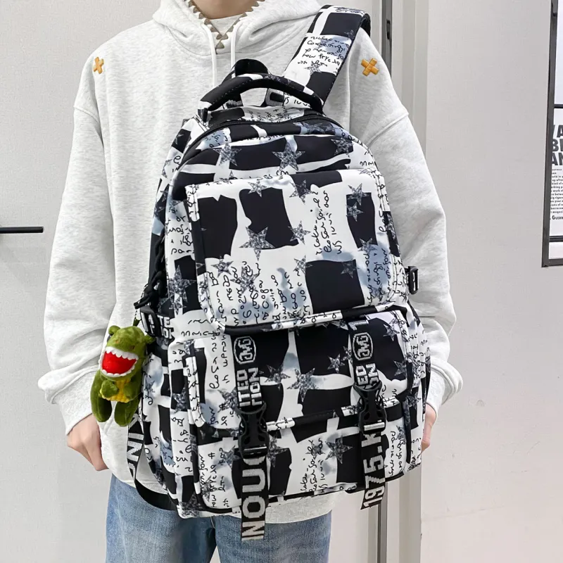 Three Ducklings Nylon Backpack Regular Men's White/Black/Gray/Red/Green-9