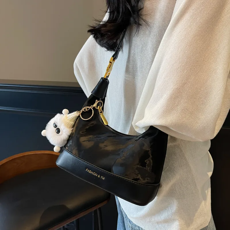 Three Ducklings PU Handbag Women's Ecru/Black/Pink/Brown-1
