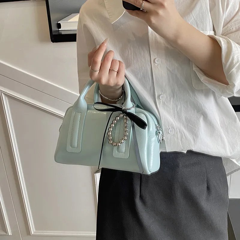 Three Ducklings PU Handbag Regular Women's Ecru/Silver/Black/Pink/Green-17