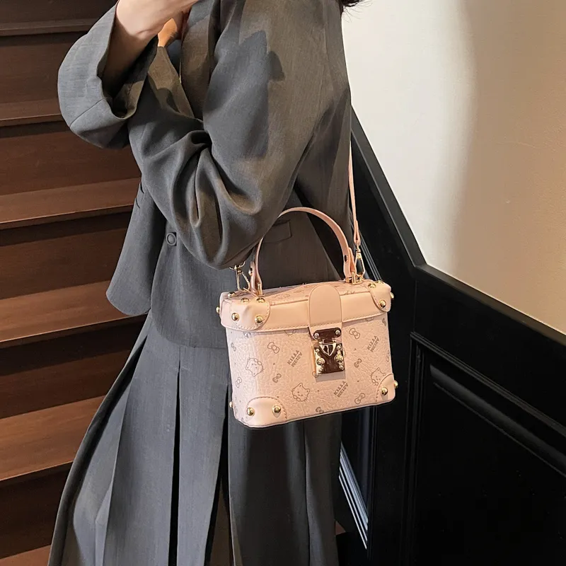TTaG．baG PU Handbag Women's Ecru/Brown/Pink-9