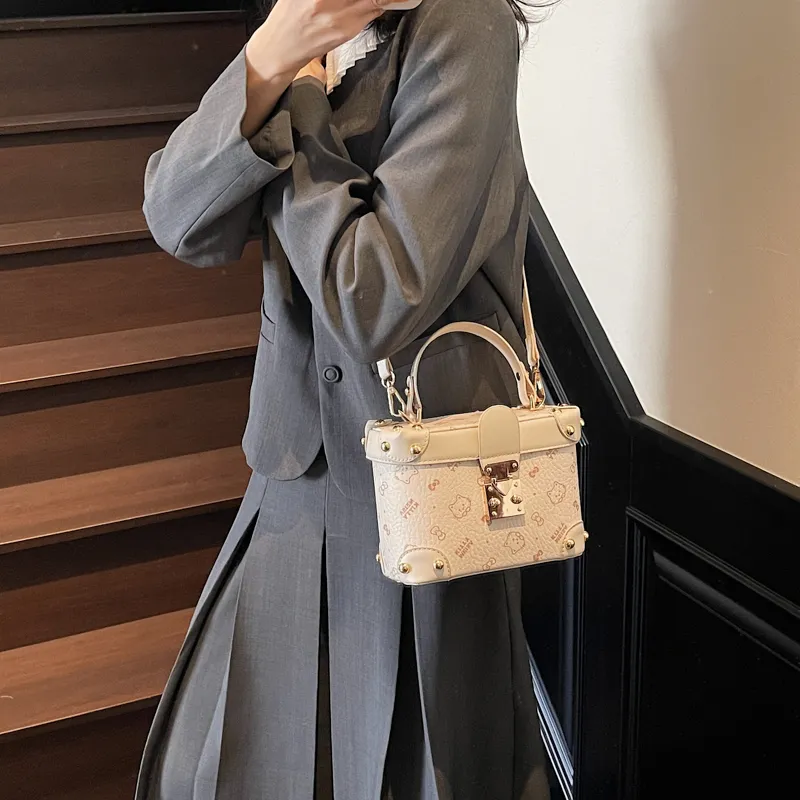 TTaG．baG PU Handbag Women's Ecru/Brown/Pink-6