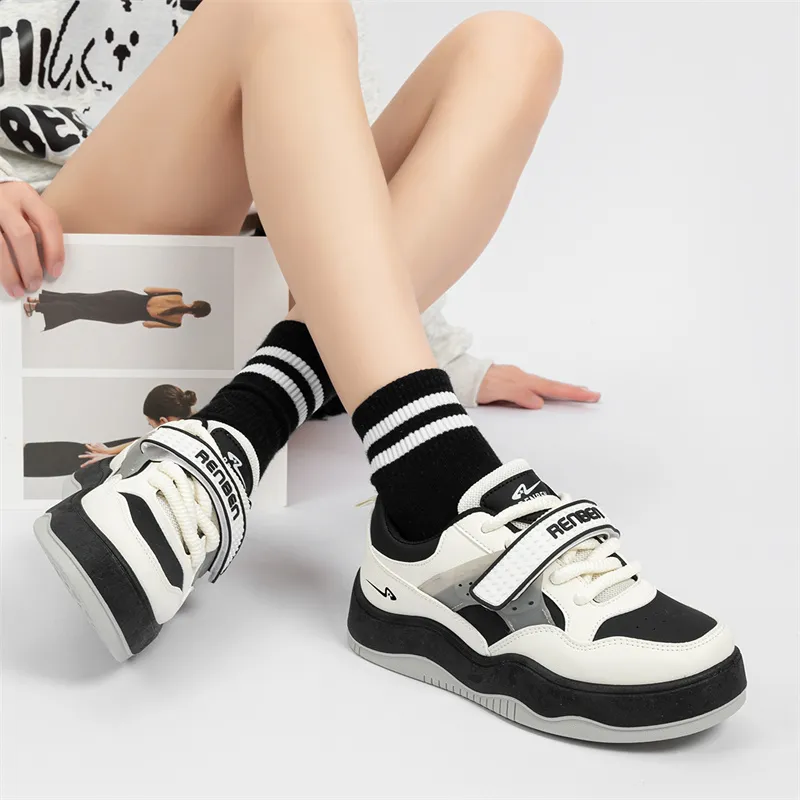Humanism 1986 Low Top Skateboard Shoes Women's Black-7