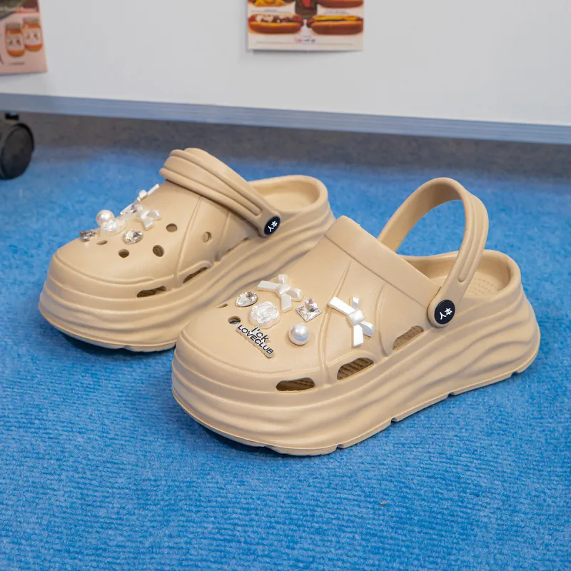 Humanism 1986 Clogs Women's-26