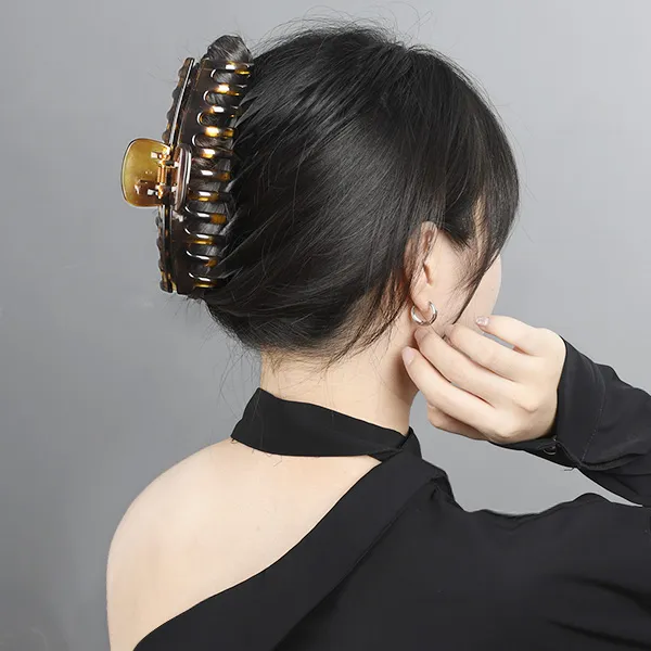 Left Europe Hair Clips Women's-1