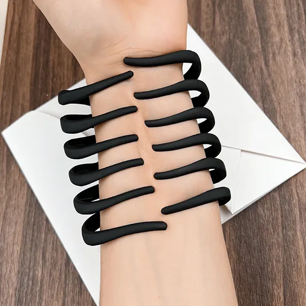 Left Europe Hair Clips Women's-2