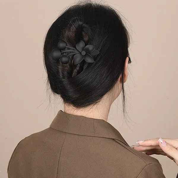 Left Europe Hair Clips Women's-1