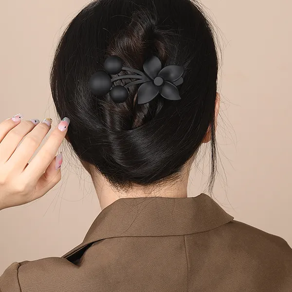 Left Europe Hair Clips Women's-2