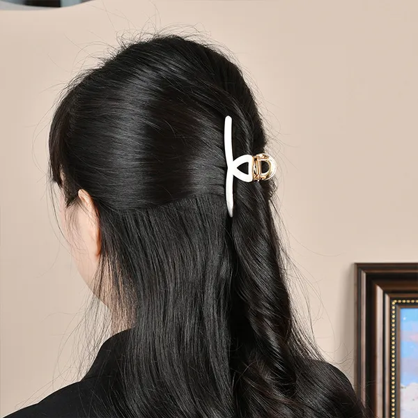 Left Europe Hair Clips Women's-10