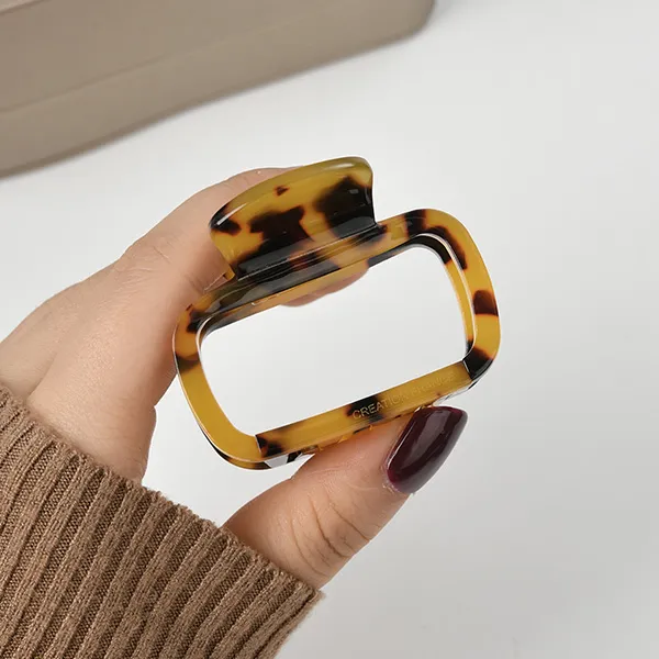 Left Europe Hair Clips Women's-5