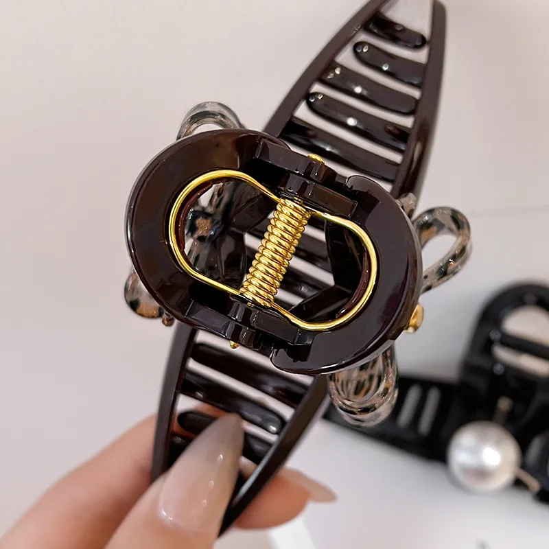Left Europe Acrylic Hair Clips Women's-3