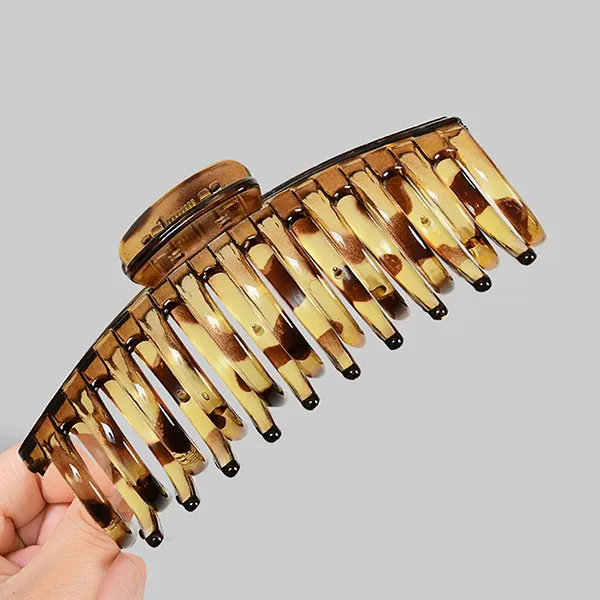 Left Europe Hair Clips Women's-2