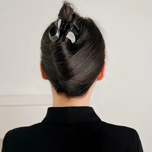 Left Europe Hair Clips Women's-1