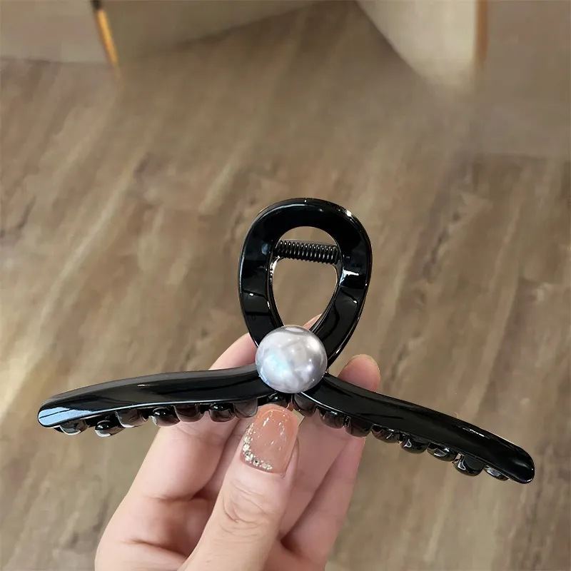 Left Europe Acrylic Hair Clips Women's-1