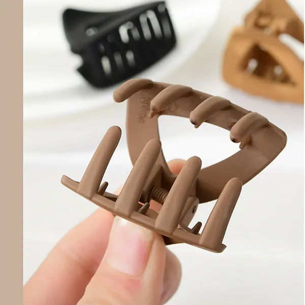 Left Europe Hair Clips Women's-3