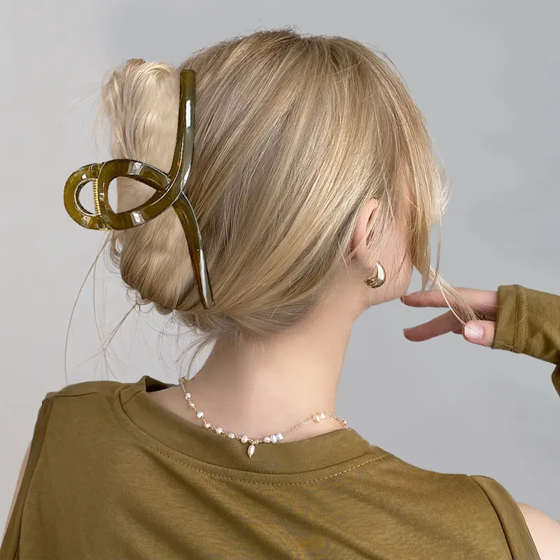 Left Europe Hair Clips Women's-3