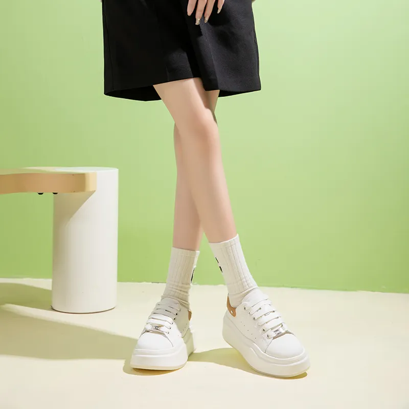 O.L Anti-Slip Wear-Resistant Lightweight Breathable Low-Top Skateboard Shoes Women's-2