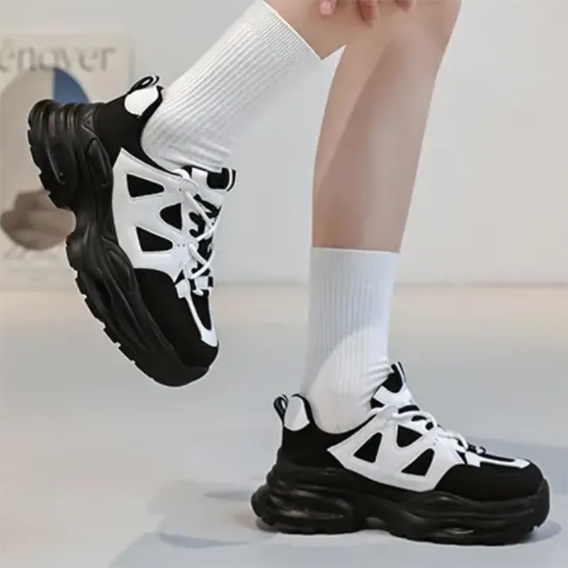 O.L Low Top Chunky Sneakers Women's Black-1