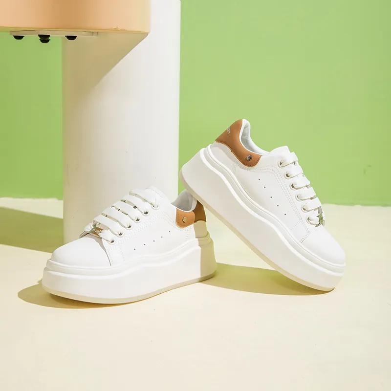 O.L Anti-Slip Wear-Resistant Lightweight Breathable Low-Top Skateboard Shoes Women's-1