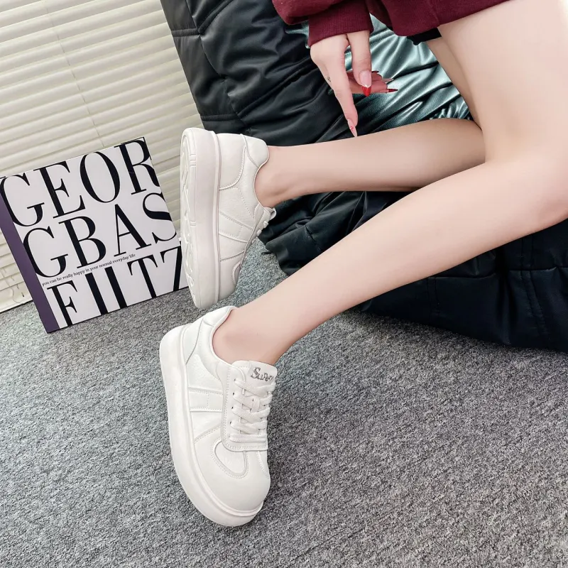 O.L Small White Shoes Low Top Skateboard Shoes Women's White-2