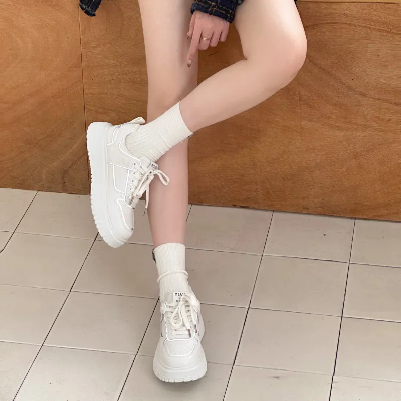 O.L Small White Shoes Low Top Skateboard Shoes Women's-10