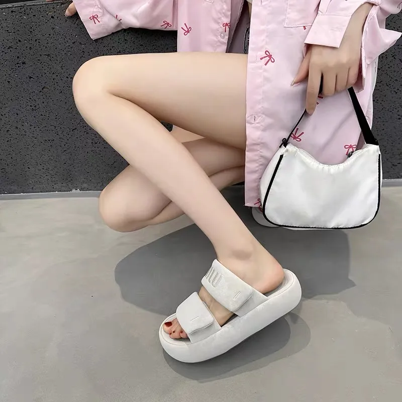 O.L Embroidery Slip Resistant Odor Resistant Abrasion Resistant Slide Slippers Women's-1