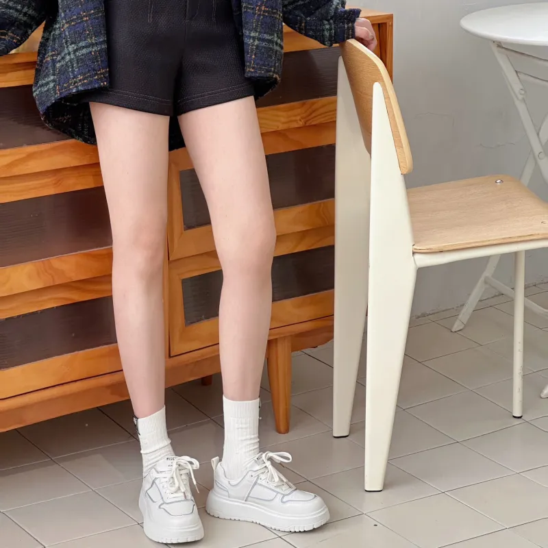O.L Small White Shoes Low Top Skateboard Shoes Women's-11