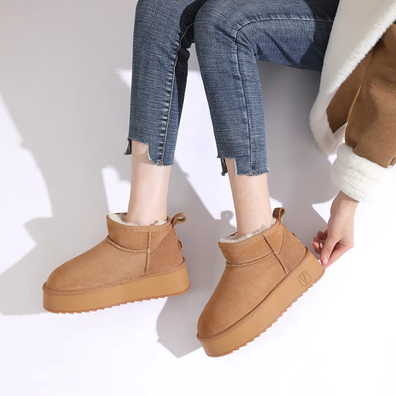 O.L Snow Boots Women's-9