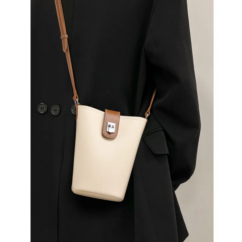 PT'SON Cow Leather Shoulder Bag, Crossbody Bag, Bucket Bag Regular Women's Ecru Coffee-4