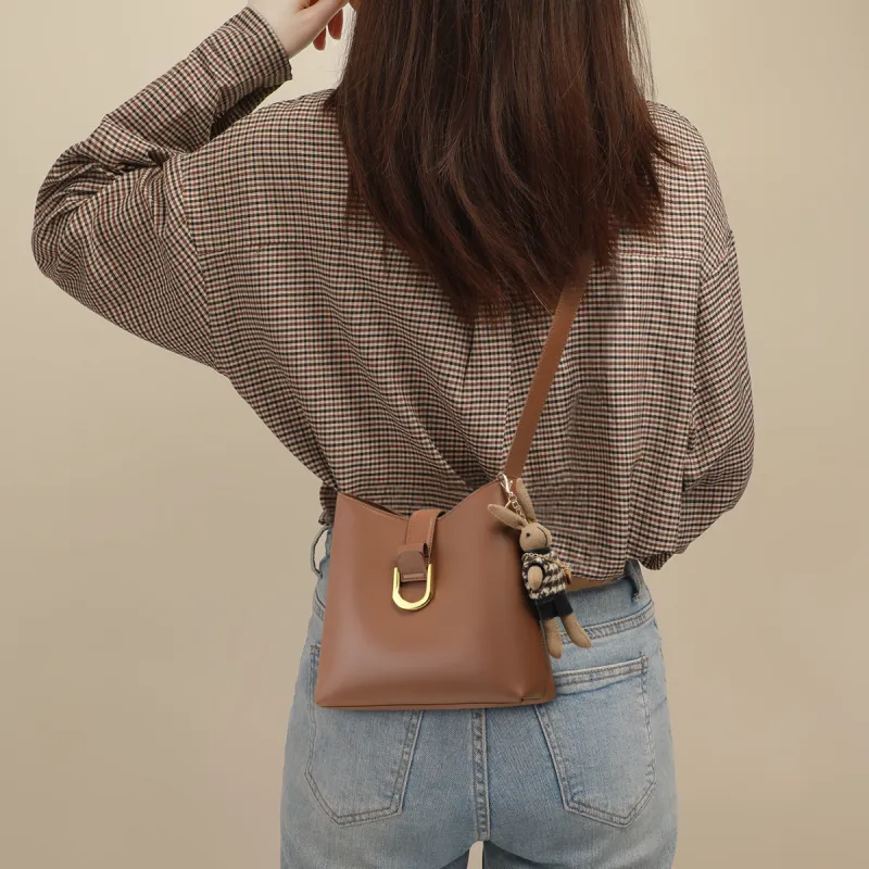 PT'SON Cow Leather Bucket Bag, Underarm Bag, Shoulder Bag Regular Women's Ecru/Brown-11