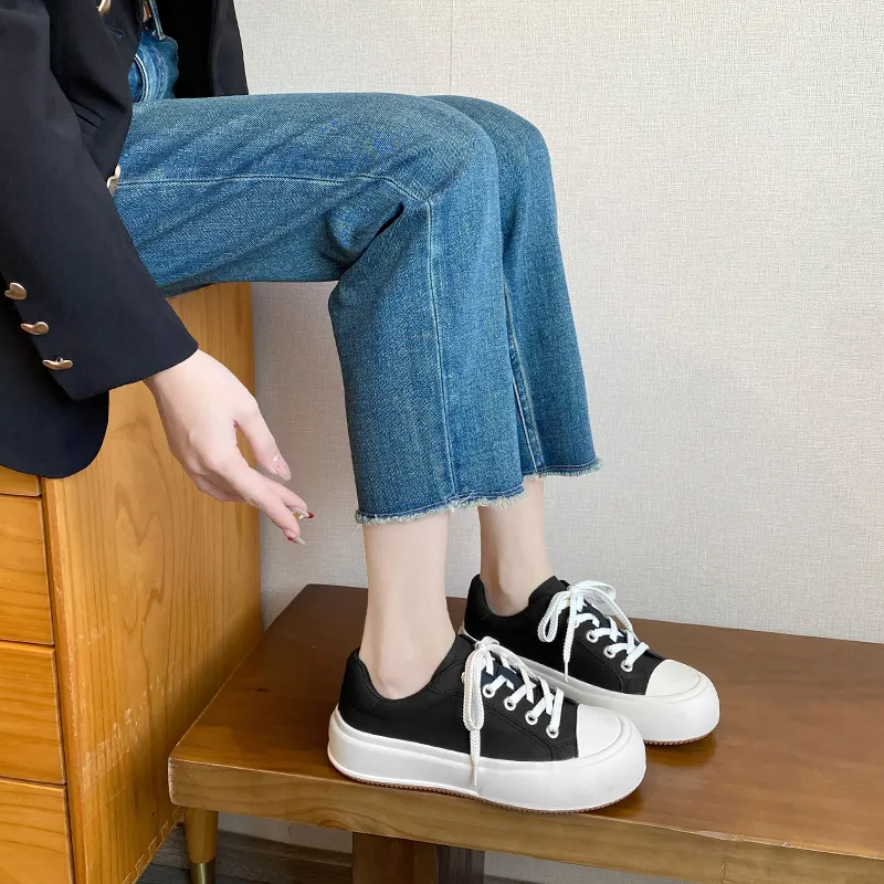 Varib Coverage Slip Resistant Waterproof Low Top Skateboard Shoes Women's-14