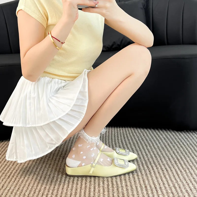 Varib Slip Resistant Odor Resistant Closed Toe Slippers Women's-11