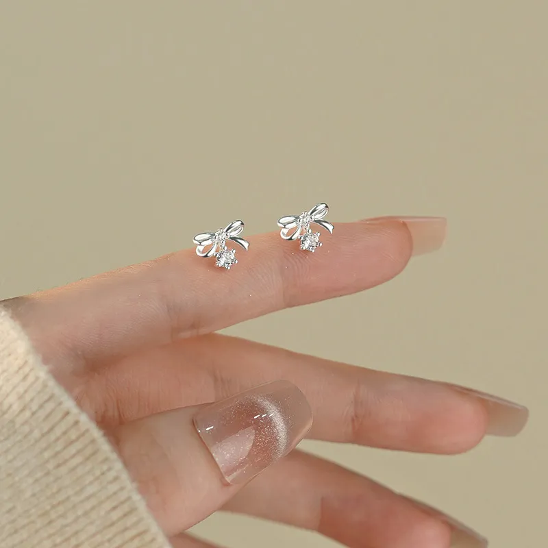 Hi There S999 Silver Stud Earrings Women's-1