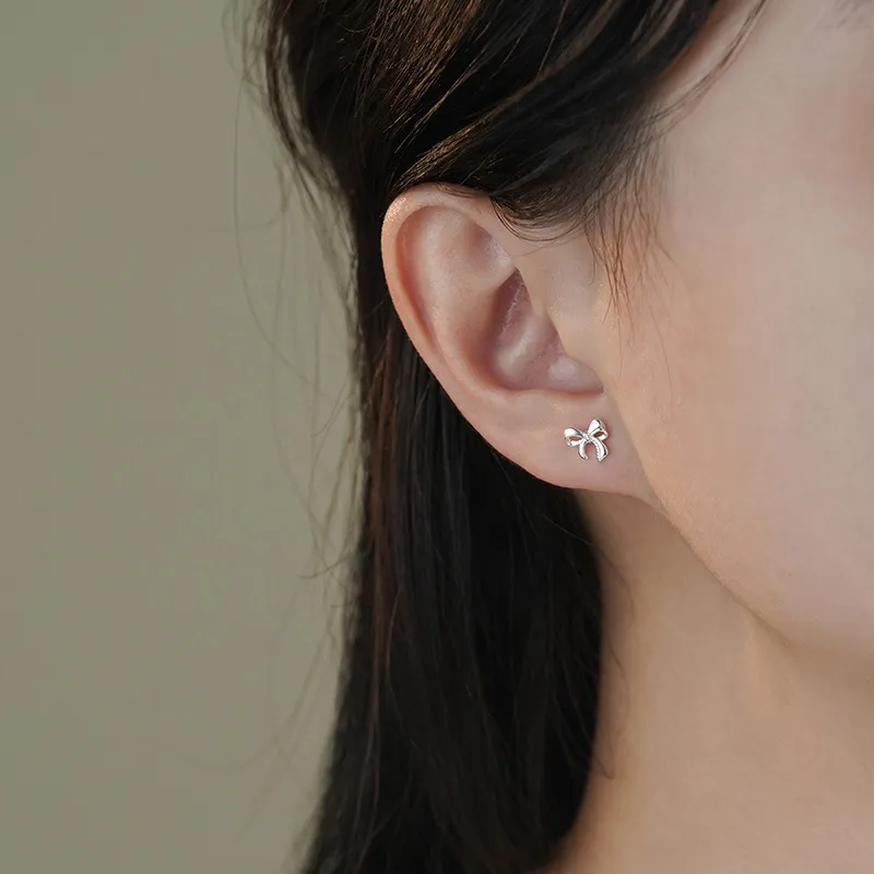 Hi There S999 Silver Stud Earrings Women's-1